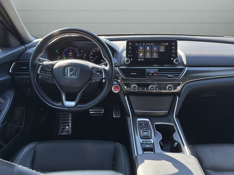 Honda Accord Hybrid Vehicle Full-screen Gallery Image 11