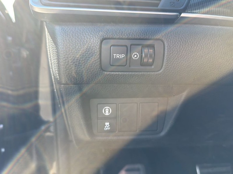 Honda Accord Hybrid Vehicle Full-screen Gallery Image 16