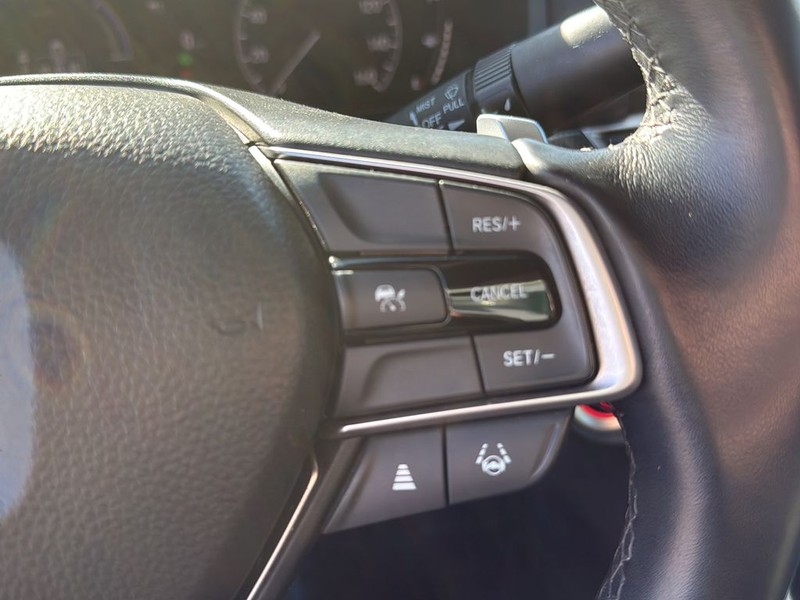 Honda Accord Hybrid Vehicle Full-screen Gallery Image 17