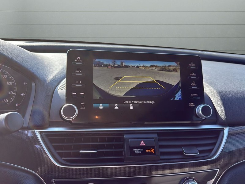 Honda Accord Hybrid Vehicle Full-screen Gallery Image 20