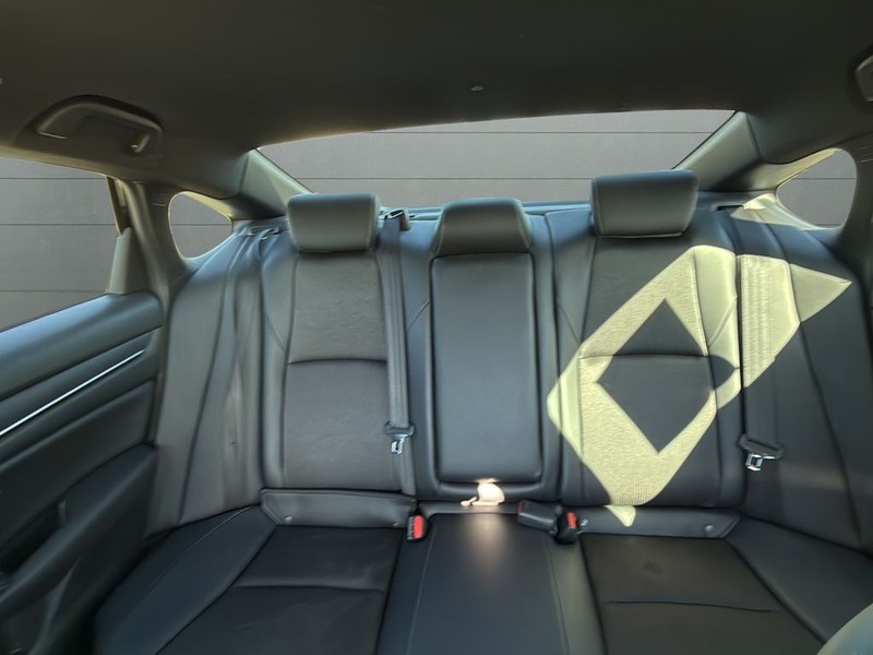 Honda Accord Hybrid Vehicle Full-screen Gallery Image 23