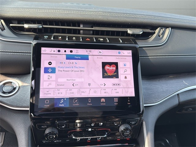 Jeep Grand Cherokee 4xe Vehicle Full-screen Gallery Image 15