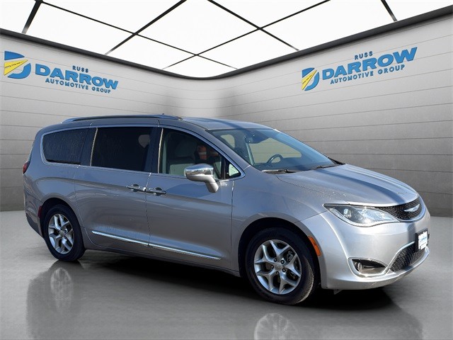 Chrysler Pacifica Vehicle Full-screen Gallery Image 7