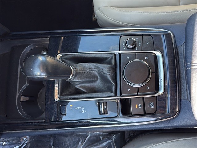 Mazda CX-30 Vehicle Full-screen Gallery Image 21