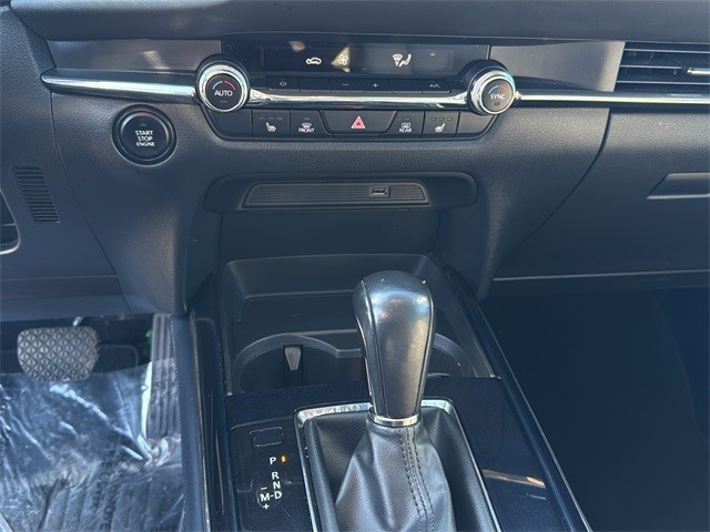 Mazda CX-30 Vehicle Full-screen Gallery Image 22