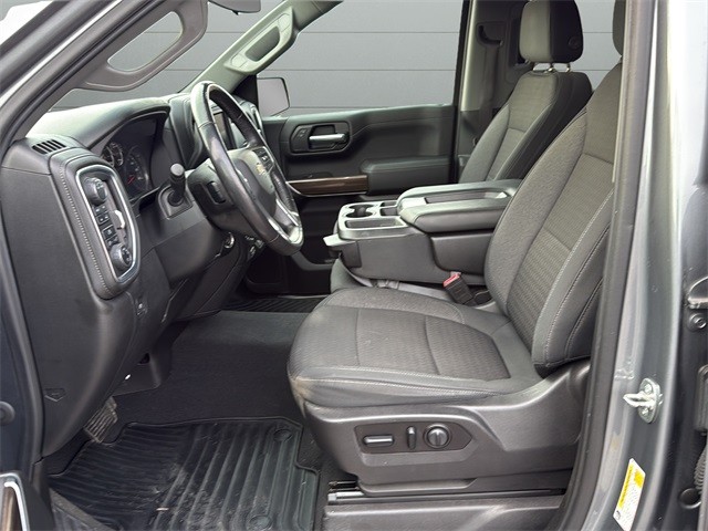 Chevrolet Silverado 1500 Vehicle Full-screen Gallery Image 10