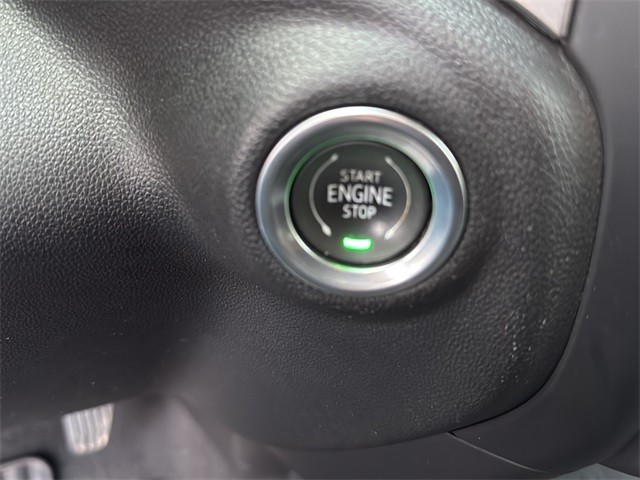 Chevrolet Silverado 1500 Vehicle Full-screen Gallery Image 20