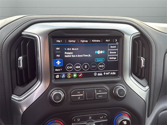 Chevrolet Silverado 1500 Vehicle Full-screen Gallery Image 21