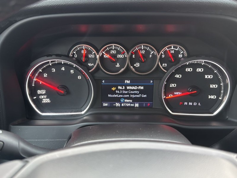 Chevrolet Silverado 1500 Vehicle Full-screen Gallery Image 13