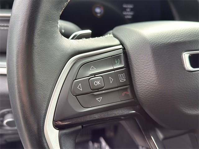 Jeep Grand Cherokee L Vehicle Full-screen Gallery Image 9