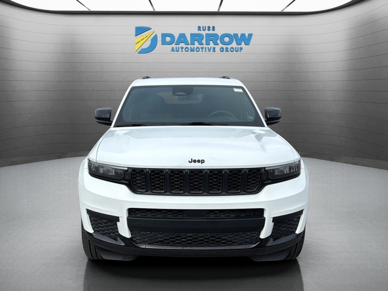 Jeep Grand Cherokee L Vehicle Full-screen Gallery Image 8