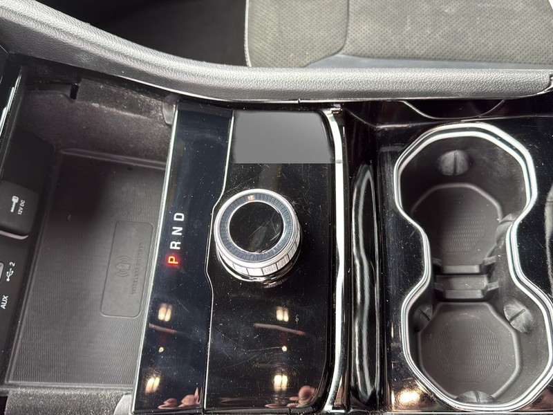 Jeep Grand Cherokee L Vehicle Full-screen Gallery Image 21