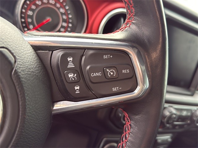 Jeep Gladiator Vehicle Full-screen Gallery Image 10