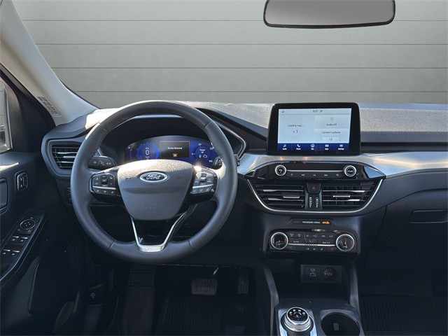 Ford Escape Vehicle Full-screen Gallery Image 12