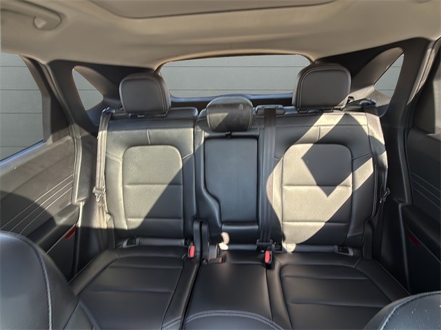 Ford Escape Vehicle Full-screen Gallery Image 29