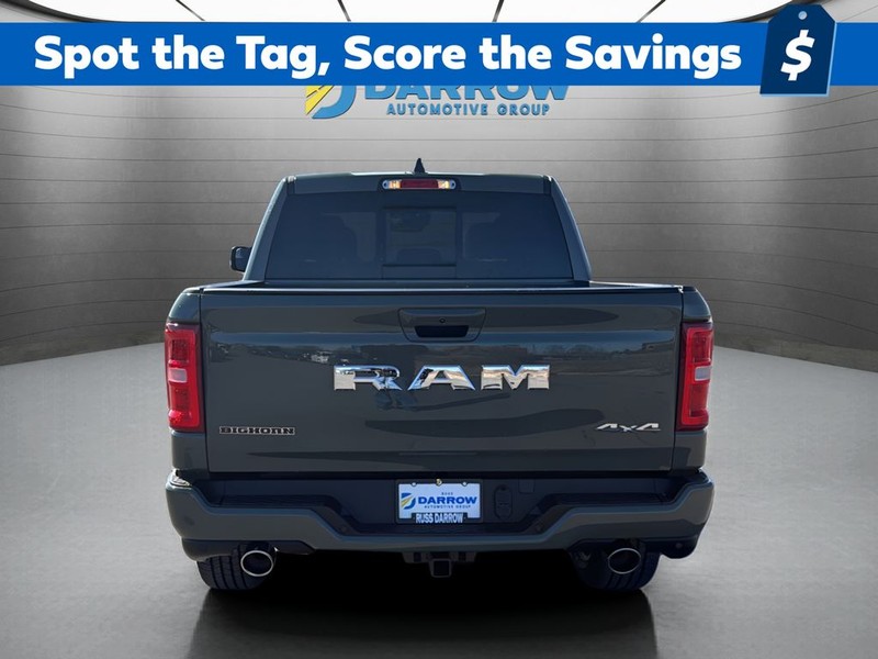 Ram 1500 Vehicle Full-screen Gallery Image 4