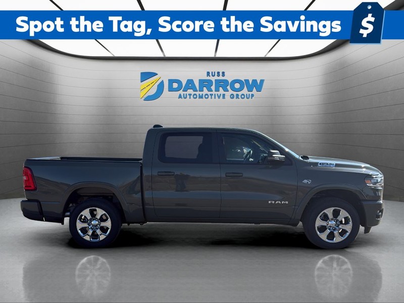 Ram 1500 Vehicle Full-screen Gallery Image 6