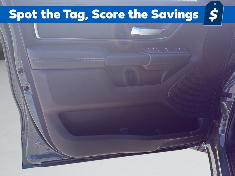 Ram 1500 Vehicle Full-screen Gallery Image 11