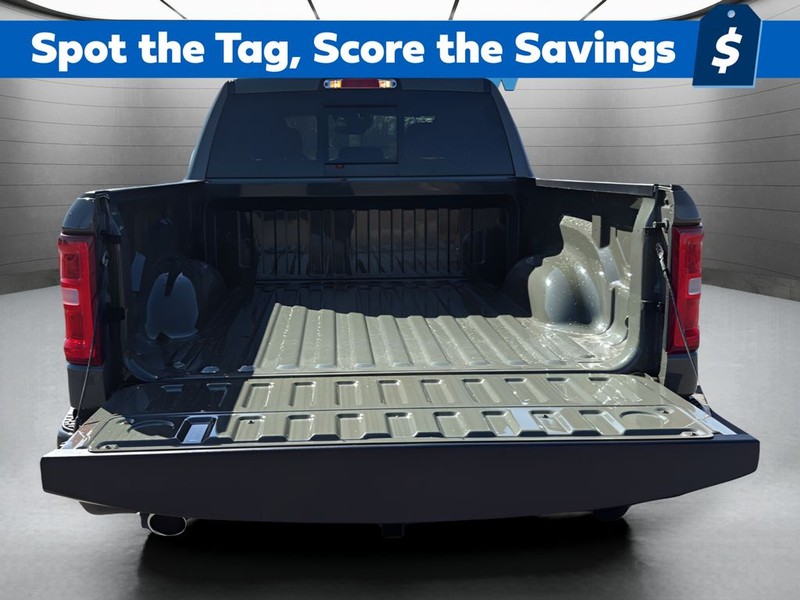 Ram 1500 Vehicle Full-screen Gallery Image 25