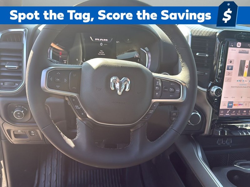 Ram 1500 Vehicle Full-screen Gallery Image 28