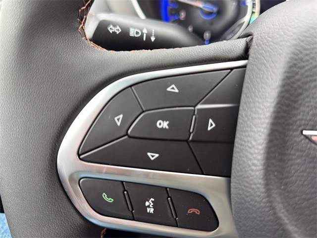 Chrysler Pacifica Vehicle Full-screen Gallery Image 8