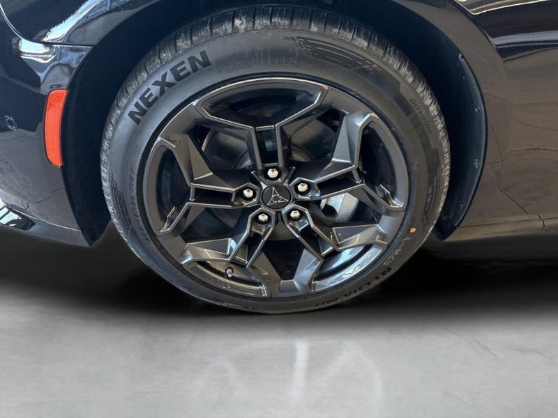 Dodge Charger Daytona Vehicle Full-screen Gallery Image 9