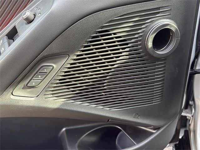 Dodge Charger Daytona Vehicle Full-screen Gallery Image 26