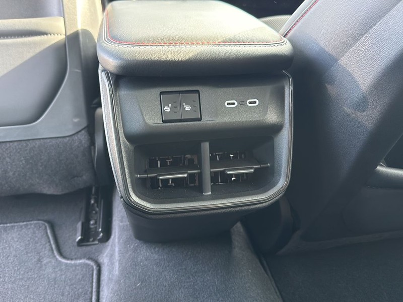 Dodge Charger Daytona Vehicle Full-screen Gallery Image 16