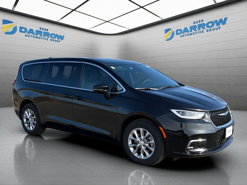 Chrysler Pacifica Vehicle Full-screen Gallery Image 07