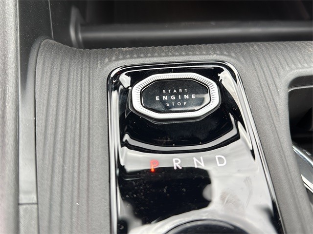 Jeep Cherokee Vehicle Full-screen Gallery Image 20