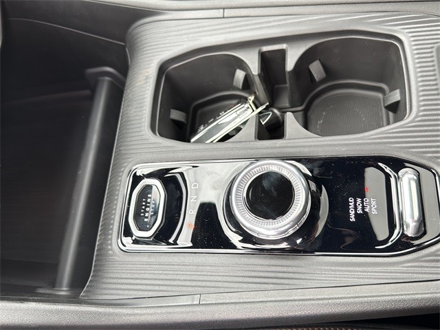 Jeep Cherokee Vehicle Full-screen Gallery Image 21