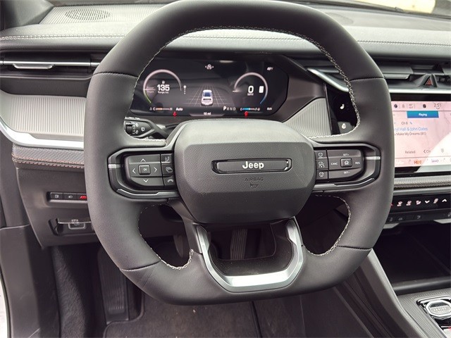 Jeep Cherokee Vehicle Full-screen Gallery Image 28