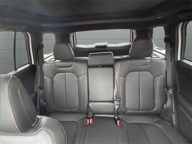 Jeep Cherokee Vehicle Full-screen Gallery Image 29