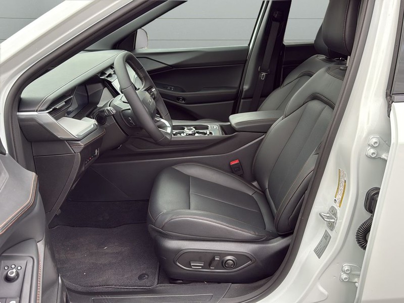 Jeep Cherokee Vehicle Full-screen Gallery Image 10