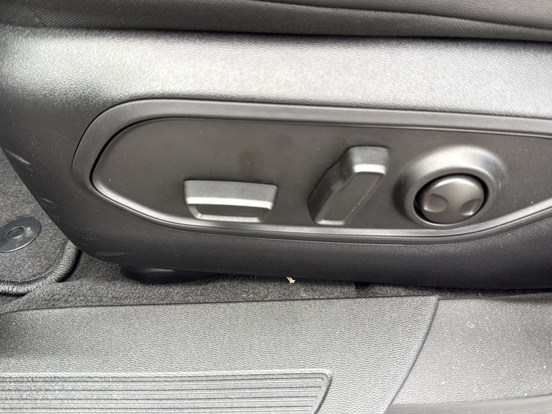 Jeep Cherokee Vehicle Full-screen Gallery Image 27