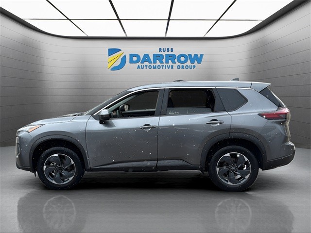 Nissan Rogue Vehicle Full-screen Gallery Image 2