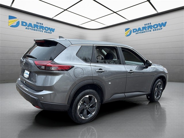 Nissan Rogue Vehicle Full-screen Gallery Image 5