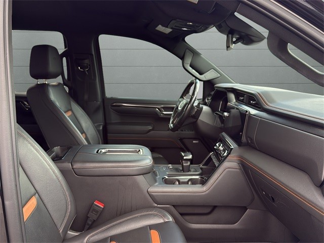 GMC Sierra 1500 Vehicle Full-screen Gallery Image 14