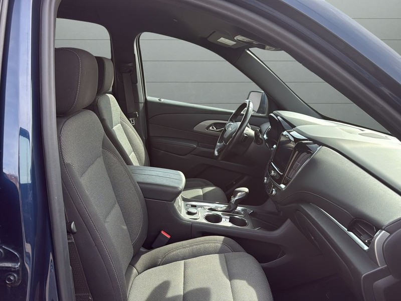 Chevrolet Traverse Vehicle Full-screen Gallery Image 4