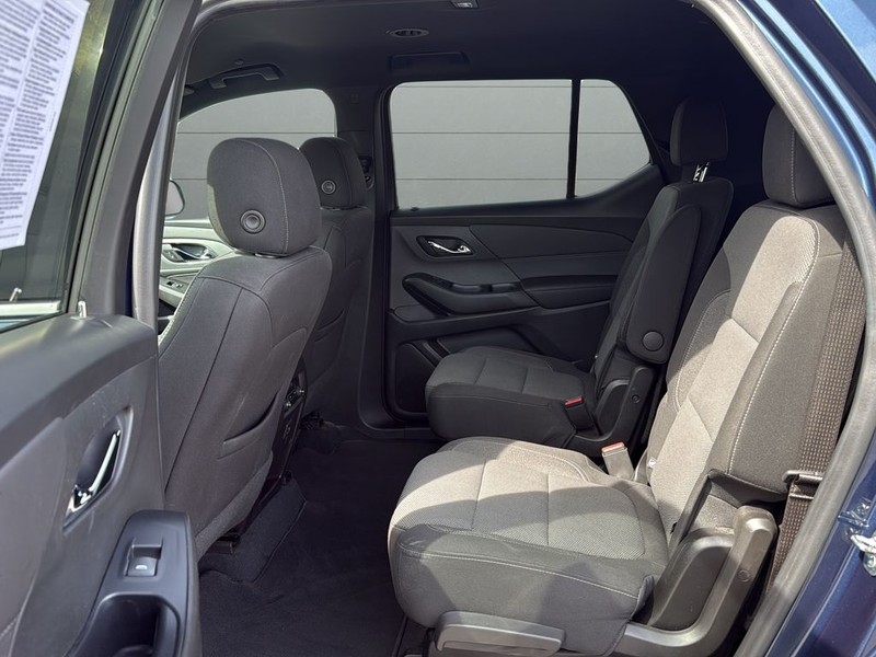 Chevrolet Traverse Vehicle Full-screen Gallery Image 5