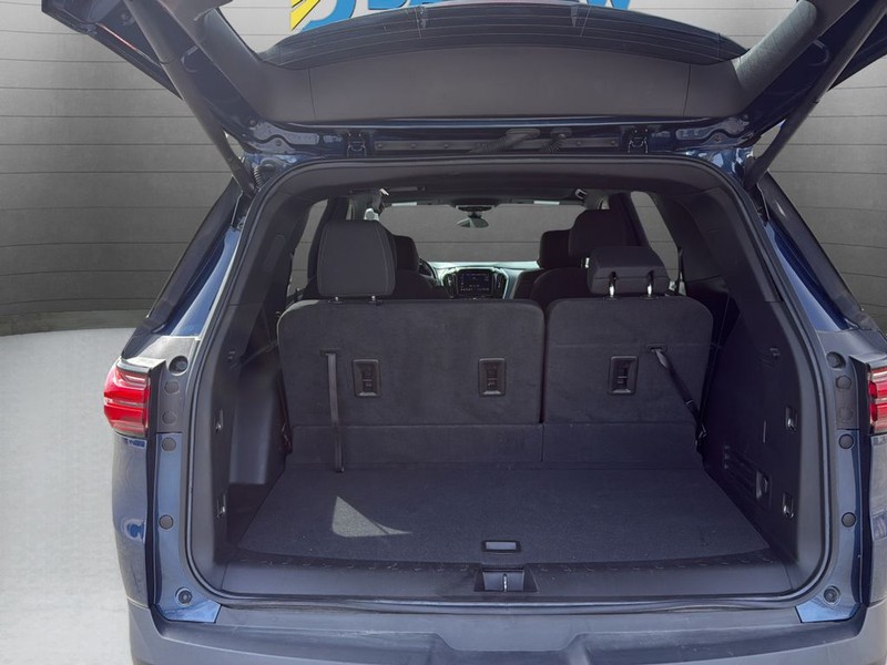 Chevrolet Traverse Vehicle Full-screen Gallery Image 13