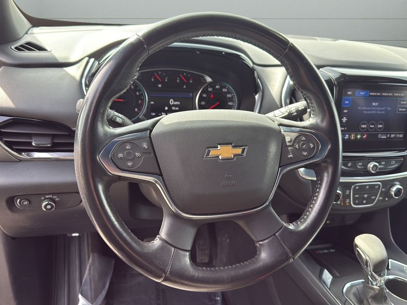 Chevrolet Traverse Vehicle Full-screen Gallery Image 15