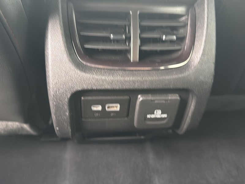 Chevrolet Blazer Vehicle Full-screen Gallery Image 17