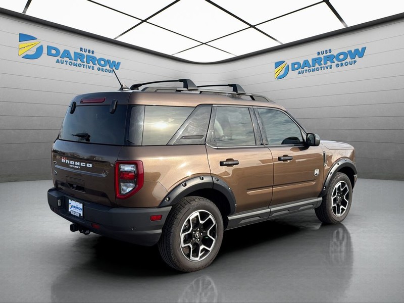 Ford Bronco Sport Vehicle Full-screen Gallery Image 5