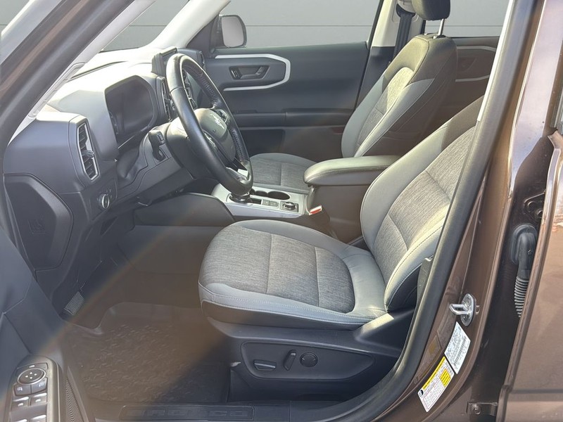 Ford Bronco Sport Vehicle Full-screen Gallery Image 10