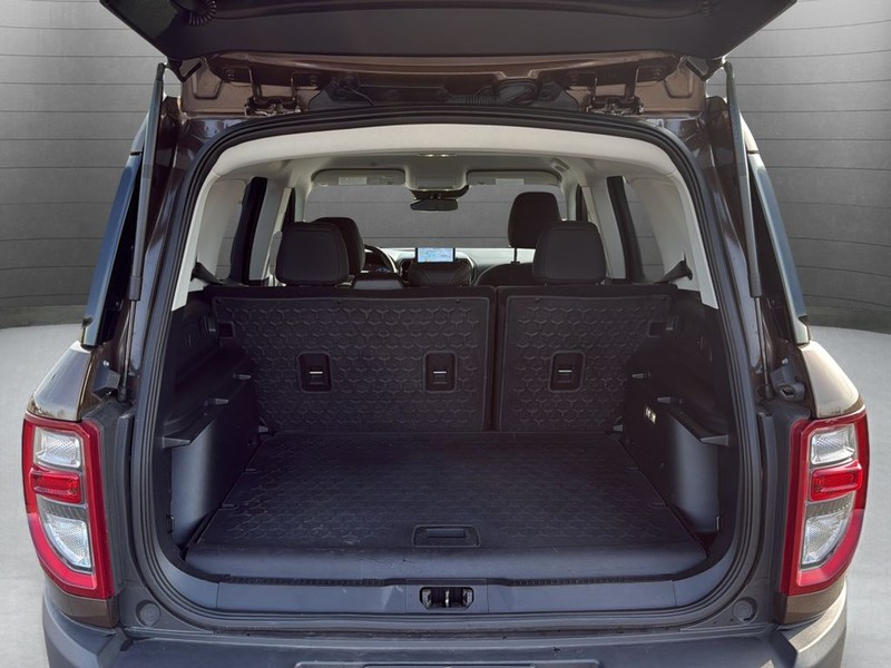 Ford Bronco Sport Vehicle Full-screen Gallery Image 24