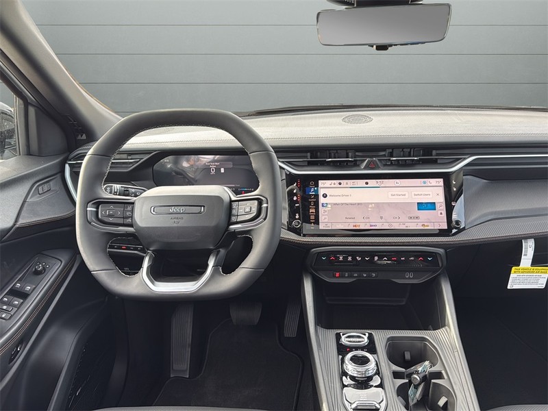 Jeep Cherokee Vehicle Full-screen Gallery Image 12