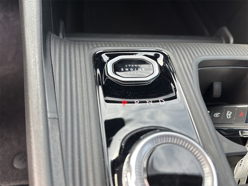 Jeep Cherokee Vehicle Full-screen Gallery Image 21