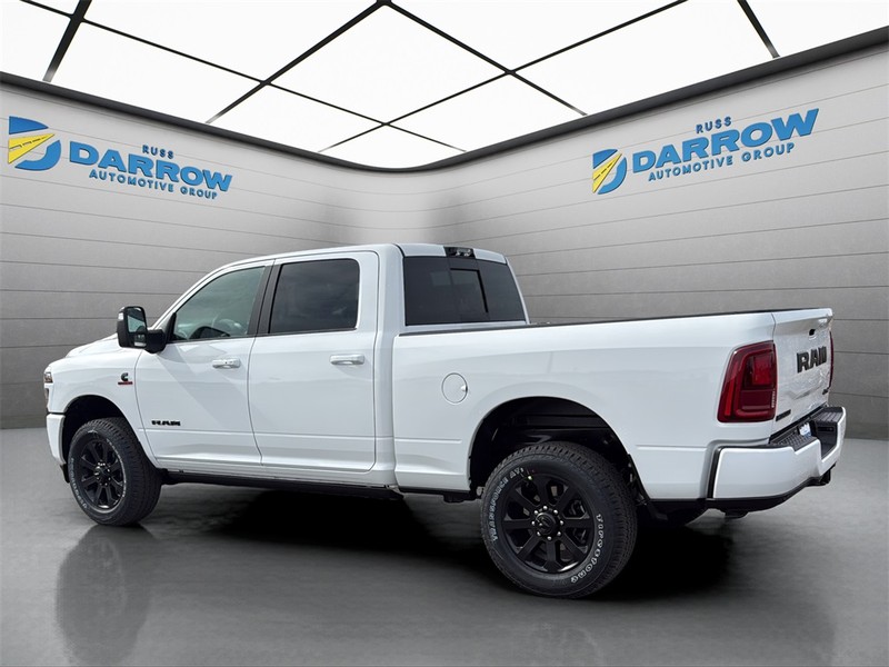 Ram 2500 Vehicle Full-screen Gallery Image 3