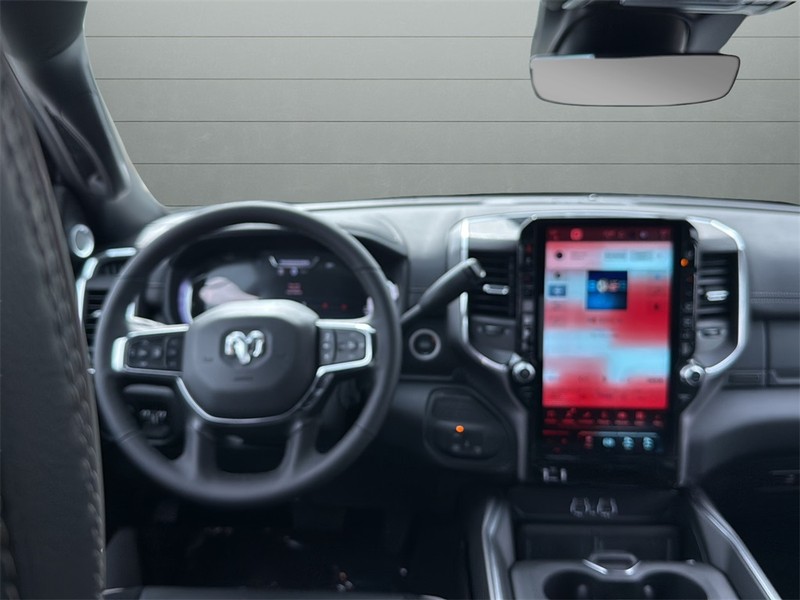 Ram 2500 Vehicle Full-screen Gallery Image 12